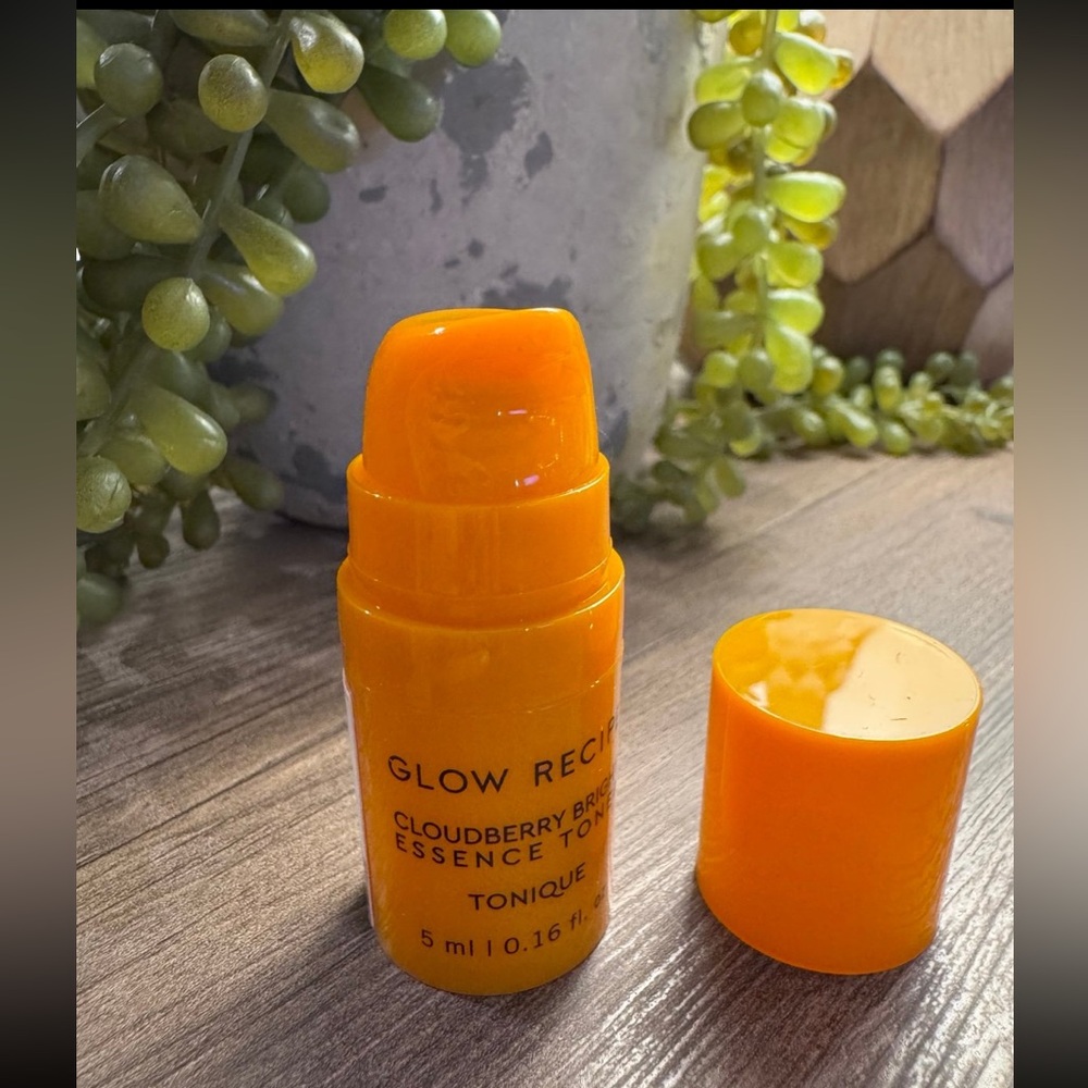 Glow Recipe Toner - MINI NWOT - Picture 2 of 8